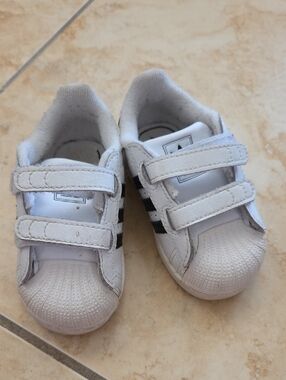 Adidas Superstar | Velcro Sneakers | White Black